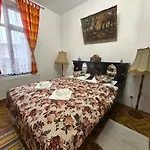 Apartment Coquette In Old Town