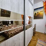 Coquette In Old Town Apartment Brasov