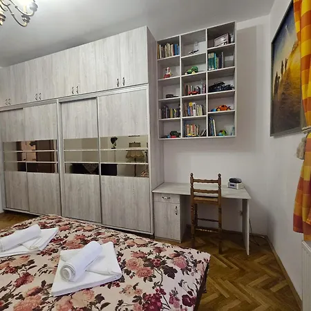 Coquette In Old Town *