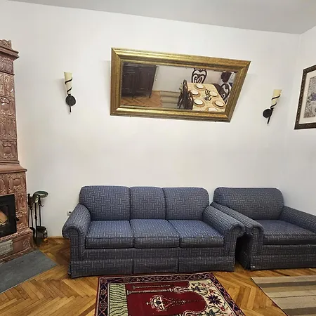 Coquette In Old Town *