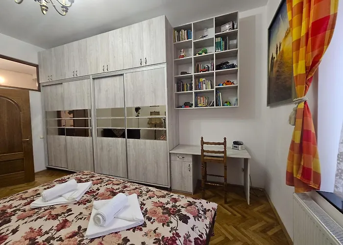 Coquette In Old Town *