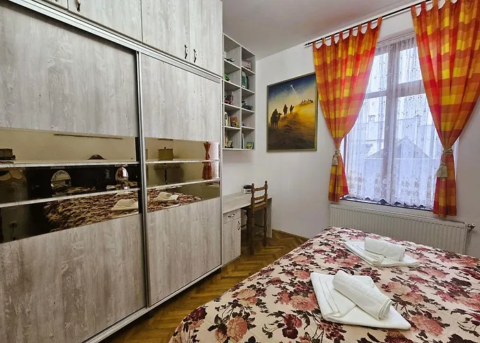 Coquette In Old Town